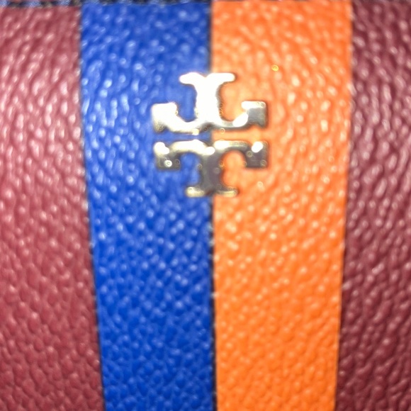 Tory Burch Multicolor Striped zip around  Wallet Excellent Condition - Picture 3 of 16